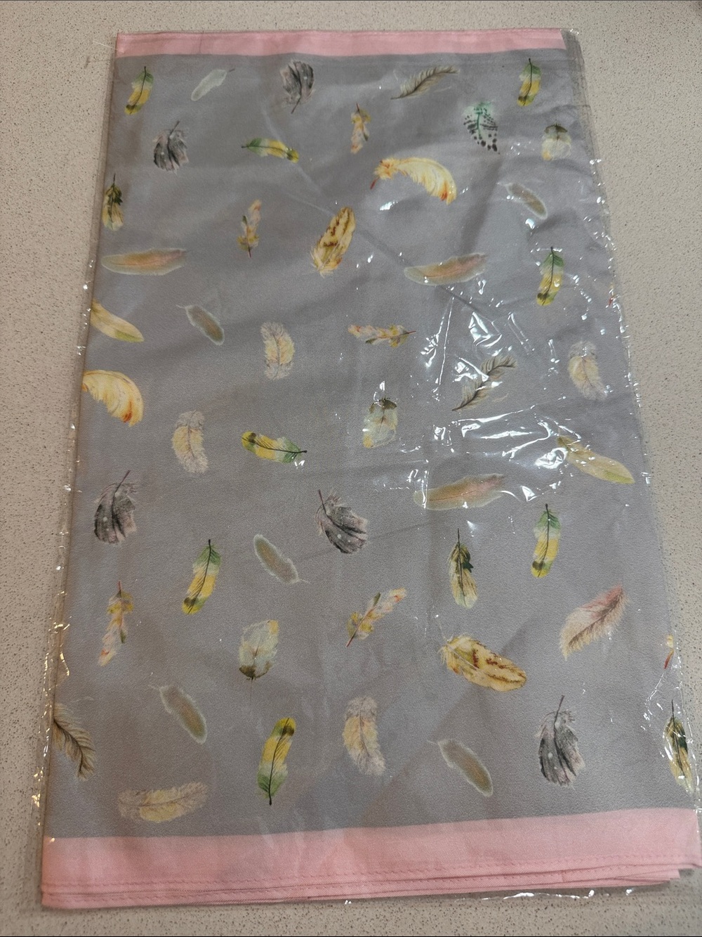 100% SILK Feather Print Scarf in Gray and Pink-New